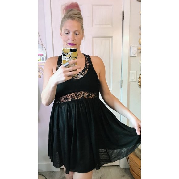 En Creme Black Crochet dress | Medium | Cover Up | Crochet Lace & Semi Sheer EUC - Picture 5 of 14